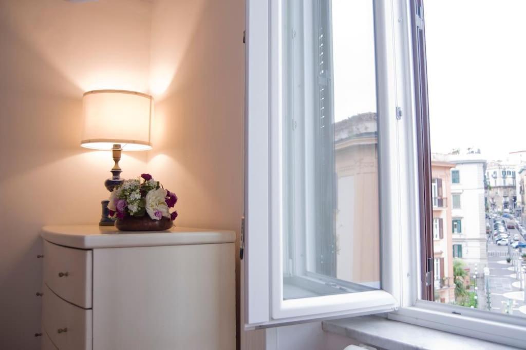 Suite Materdei - Art Of Living Naples Luaran gambar